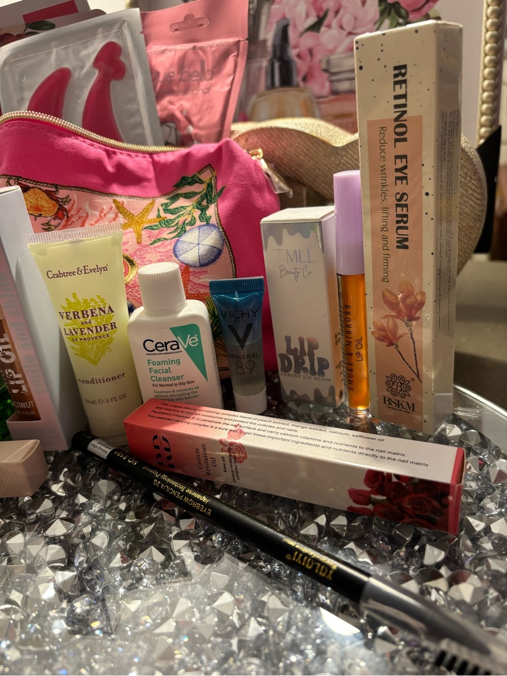 Assorted Women’s Makeup & Skincare 17pc - Picture 6 of 8
